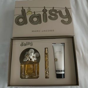Daisy perfume set